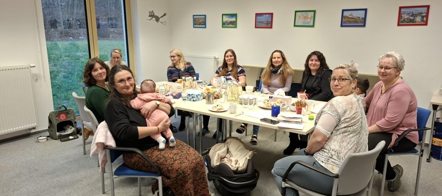 besídka pěstouni 25